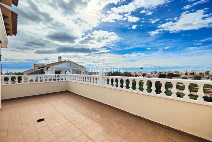 Wederverkoop - HUIS -
ORIHUELA COSTA - Costa Blanca