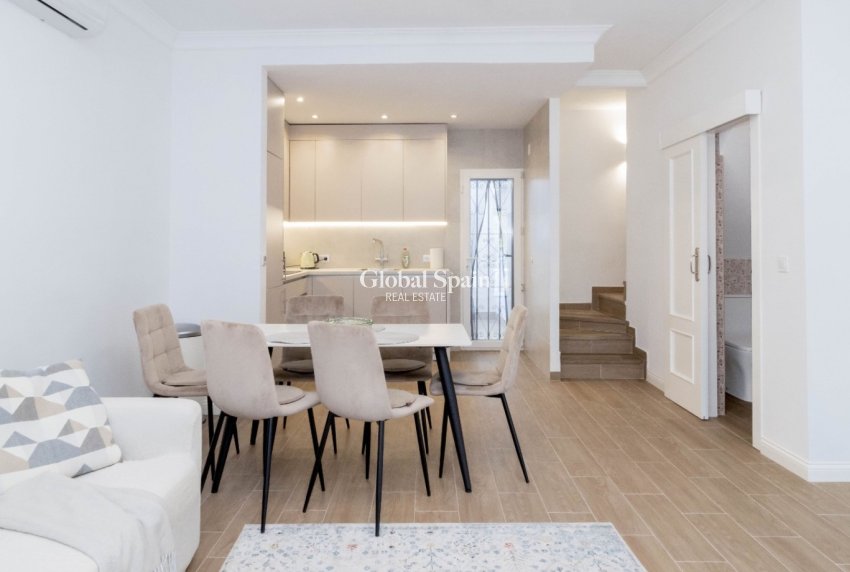 Wederverkoop - HUIS -
ORIHUELA COSTA - Costa Blanca