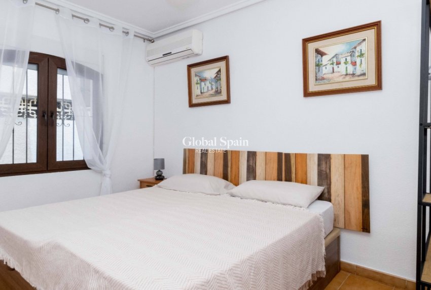 Wederverkoop - HUIS -
ORIHUELA COSTA - Costa Blanca