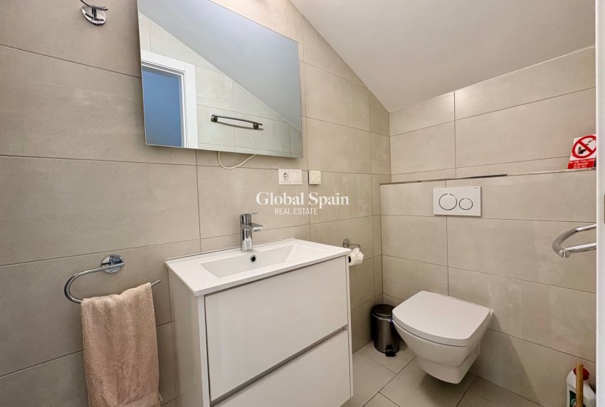 Wederverkoop - HUIS -
ORIHUELA COSTA - Costa Blanca