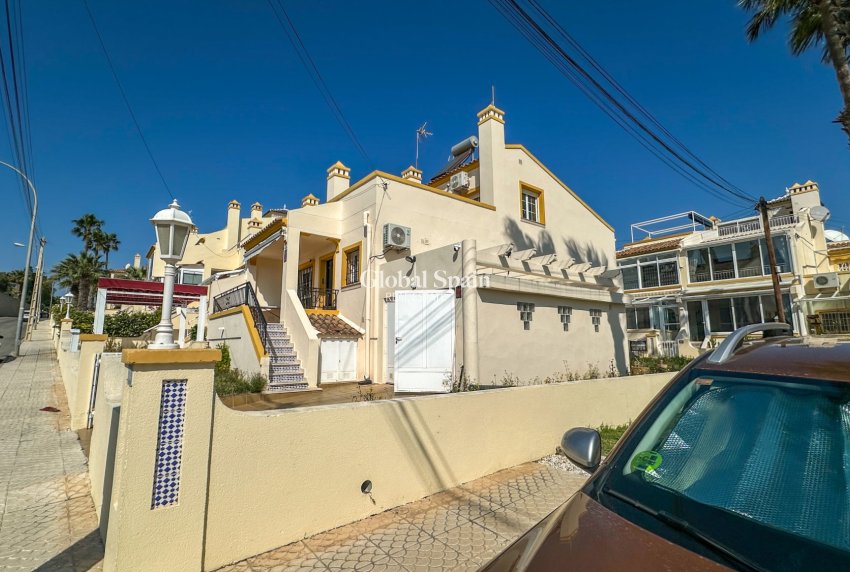 Wederverkoop - HUIS -
ORIHUELA COSTA - Costa Blanca