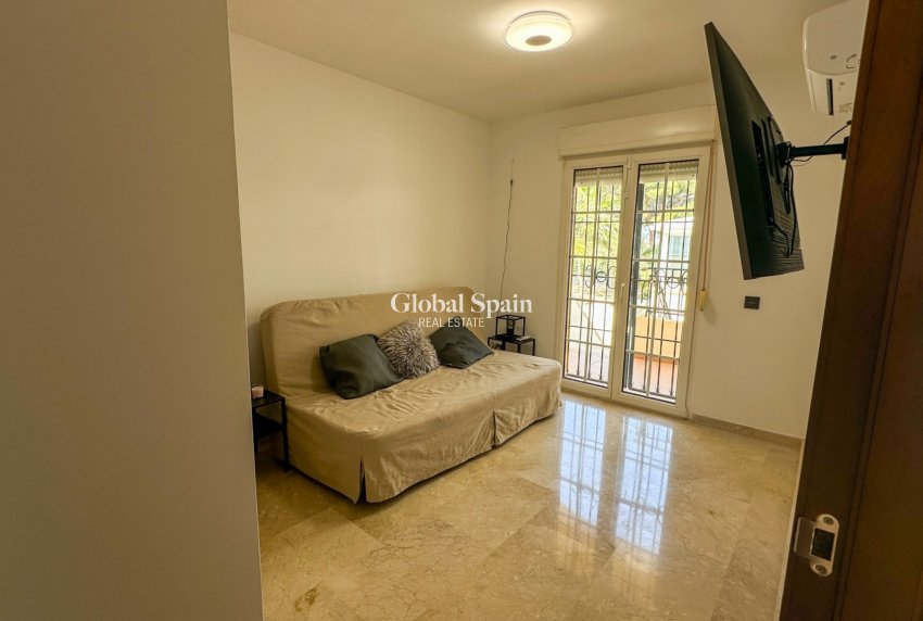 Wederverkoop - HUIS -
ORIHUELA COSTA - Costa Blanca