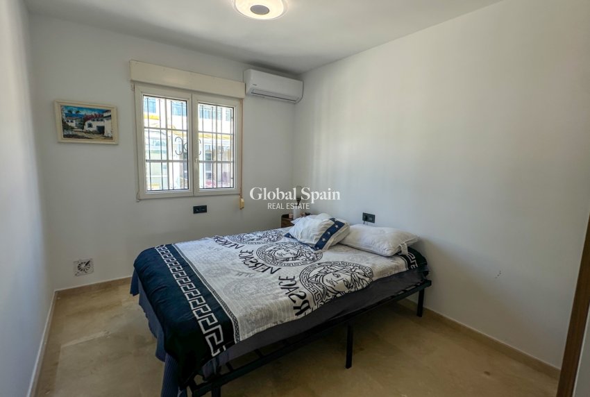 Wederverkoop - HUIS -
ORIHUELA COSTA - Costa Blanca