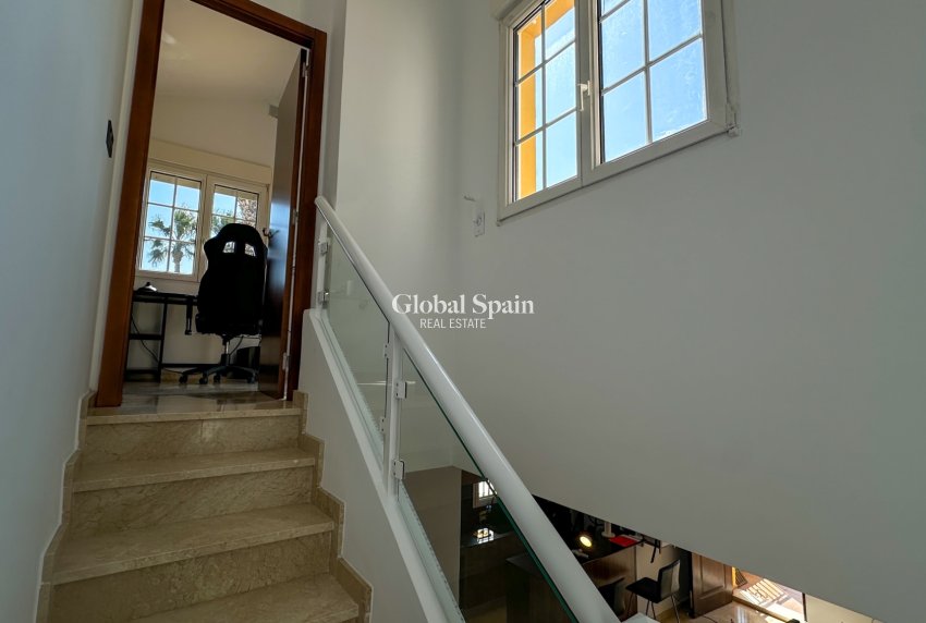 Wederverkoop - HUIS -
ORIHUELA COSTA - Costa Blanca