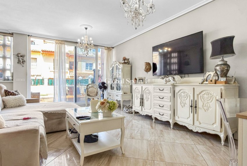 Wederverkoop - HUIS -
ORIHUELA COSTA - Costa Blanca