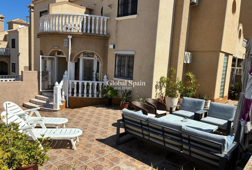 Wederverkoop - HUIS -
ORIHUELA COSTA - Costa Blanca