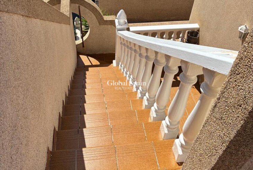 Wederverkoop - HUIS -
ORIHUELA COSTA - Costa Blanca