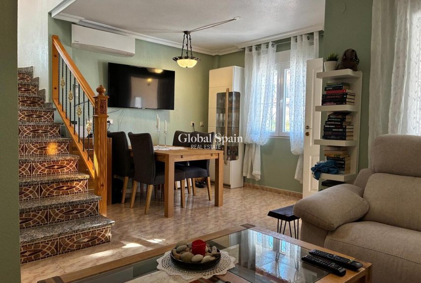 Wederverkoop - HUIS -
ORIHUELA COSTA - Costa Blanca