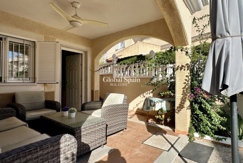 Wederverkoop - HUIS -
ORIHUELA COSTA - Costa Blanca