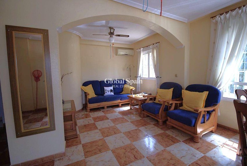 Wederverkoop - HUIS -
ORIHUELA COSTA - Costa Blanca