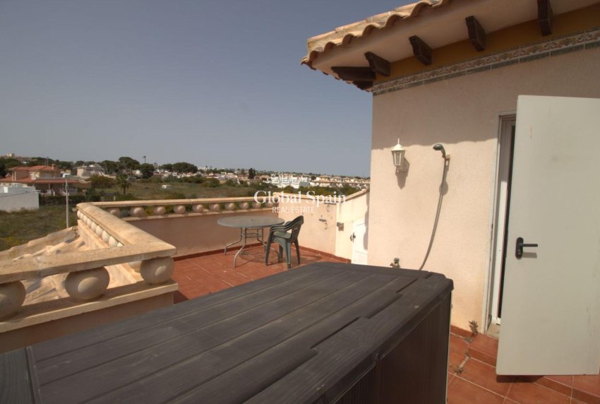 Wederverkoop - HUIS -
ORIHUELA COSTA - Costa Blanca