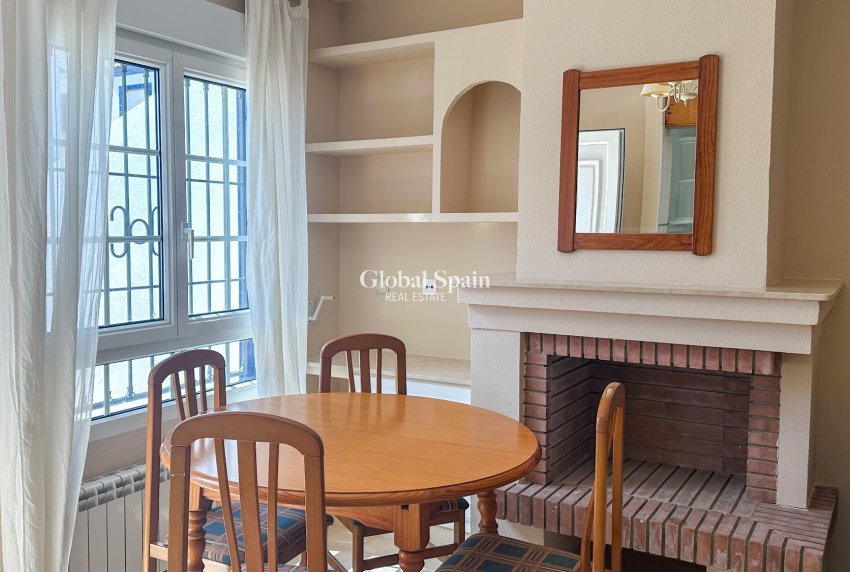 Wederverkoop - HUIS -
ORIHUELA COSTA - Costa Blanca