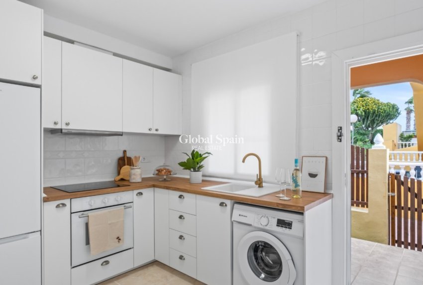 Wederverkoop - HUIS -
ORIHUELA COSTA - Costa Blanca