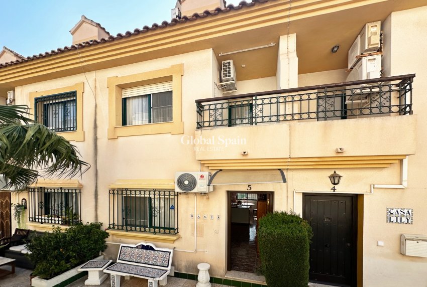 Wederverkoop - HUIS -
ORIHUELA COSTA - Costa Blanca