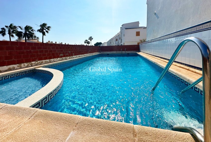 Wederverkoop - HUIS -
ORIHUELA COSTA - Costa Blanca