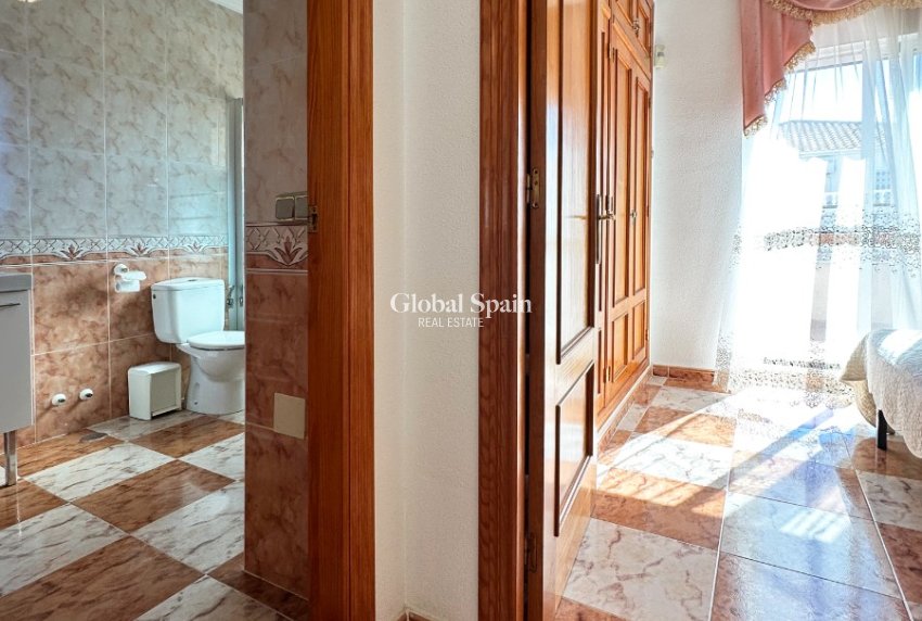 Wederverkoop - HUIS -
ORIHUELA COSTA - Costa Blanca