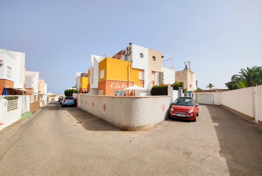 Wederverkoop - HUIS -
ORIHUELA COSTA - Costa Blanca