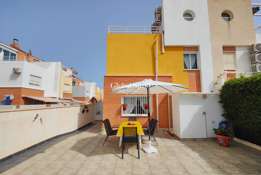 Wederverkoop - HUIS -
ORIHUELA COSTA - Costa Blanca