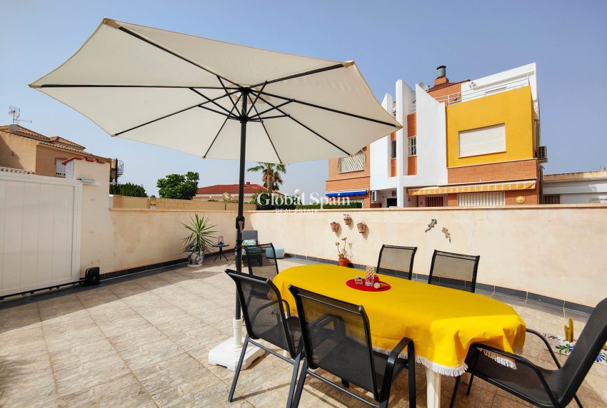 Wederverkoop - HUIS -
ORIHUELA COSTA - Costa Blanca