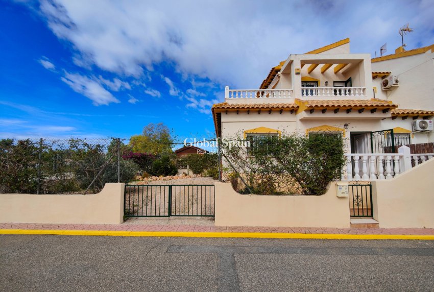 Wederverkoop - HUIS -
ORIHUELA COSTA - Costa Blanca