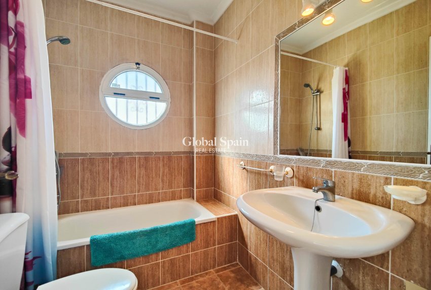 Wederverkoop - HUIS -
ORIHUELA COSTA - Costa Blanca