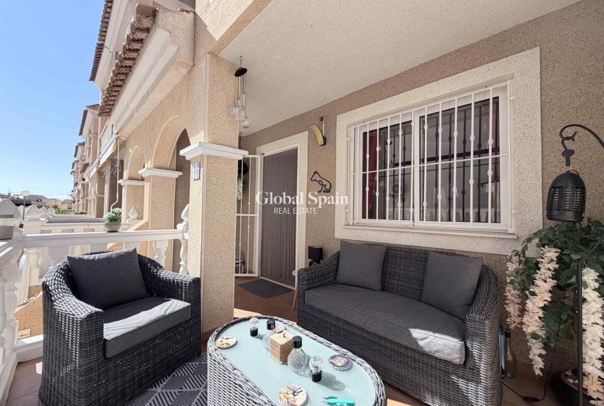 Wederverkoop - HUIS -
ORIHUELA COSTA - Costa Blanca