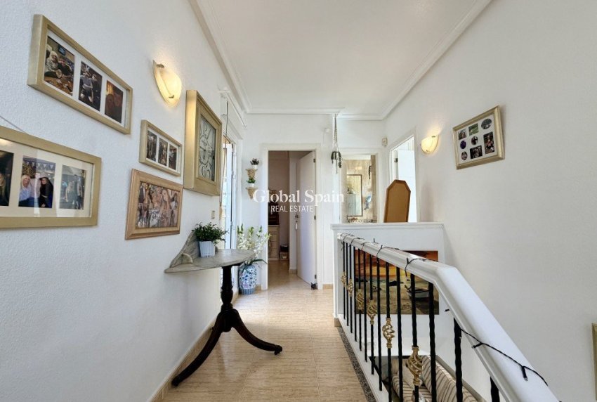 Wederverkoop - HUIS -
ORIHUELA COSTA - Costa Blanca