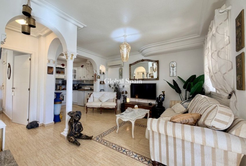 Wederverkoop - HUIS -
ORIHUELA COSTA - Costa Blanca