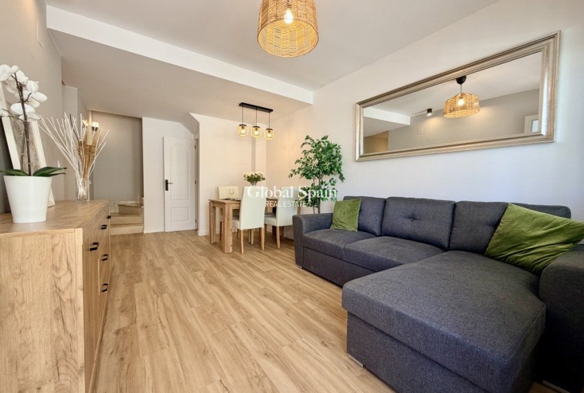 Wederverkoop - HUIS -
ORIHUELA COSTA - Costa Blanca