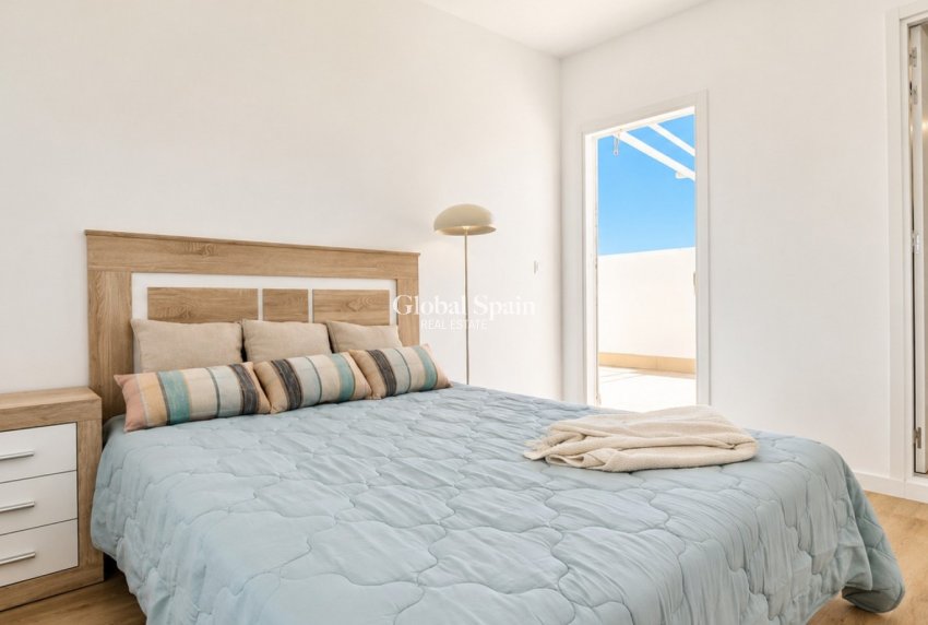 Wederverkoop - HUIS -
ORIHUELA COSTA - Costa Blanca