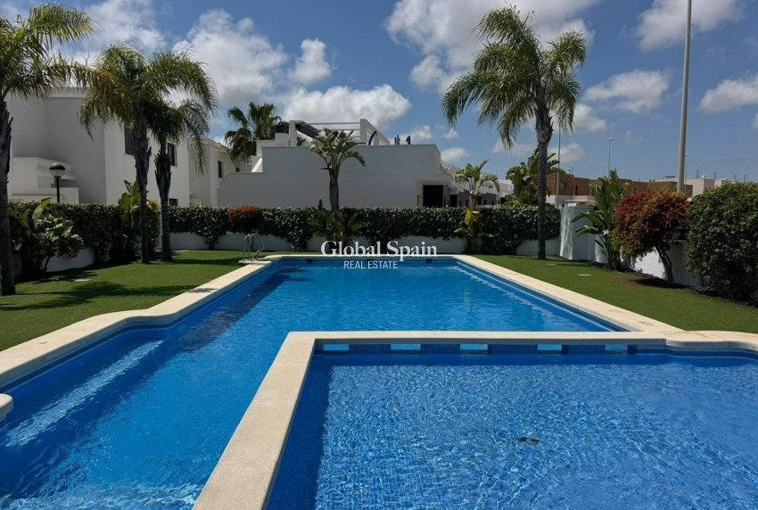 Wederverkoop - HUIS -
ORIHUELA COSTA - Costa Blanca