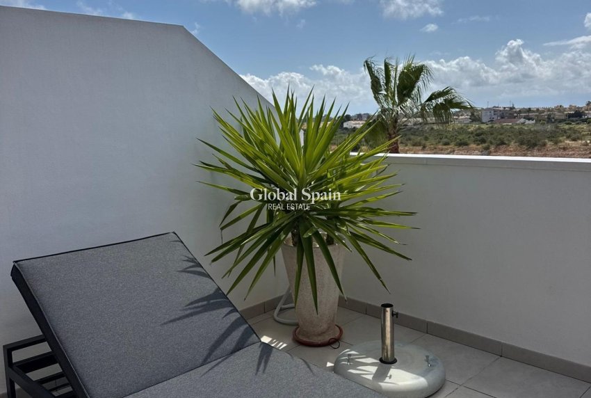 Wederverkoop - HUIS -
ORIHUELA COSTA - Costa Blanca