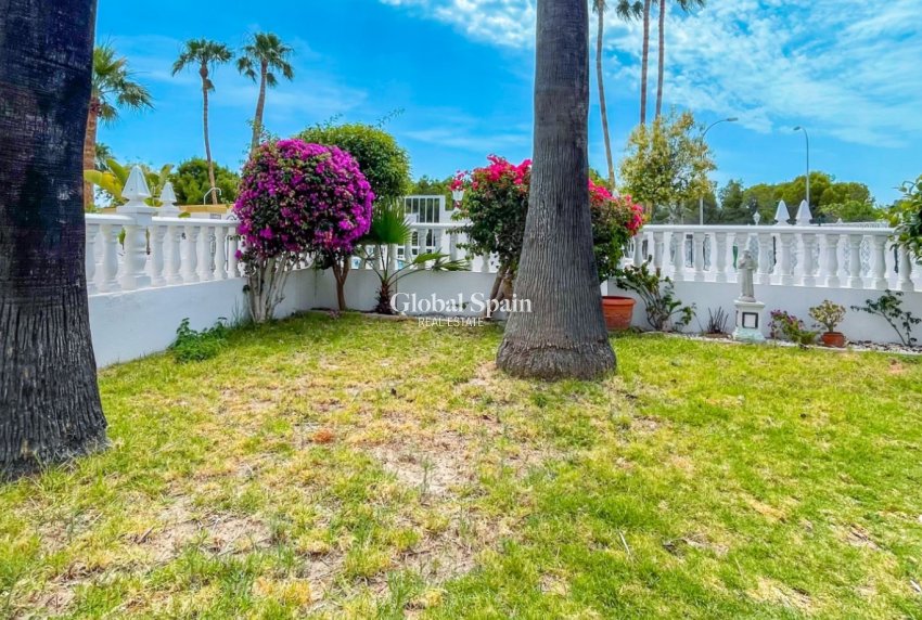 Wederverkoop - HUIS -
ORIHUELA COSTA - Costa Blanca