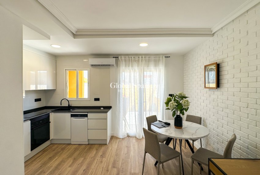 Wederverkoop - HUIS -
ORIHUELA COSTA - Costa Blanca