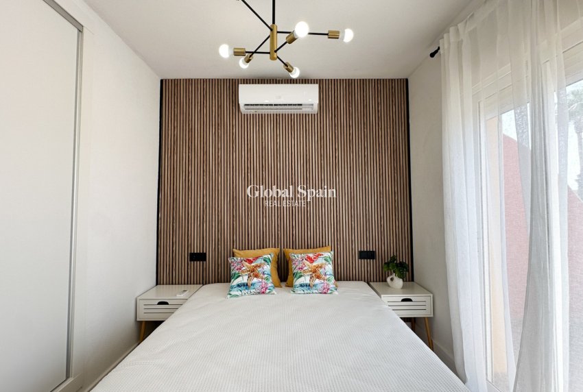 Wederverkoop - HUIS -
ORIHUELA COSTA - Costa Blanca