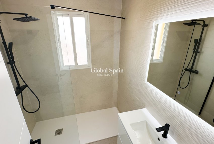 Wederverkoop - HUIS -
ORIHUELA COSTA - Costa Blanca