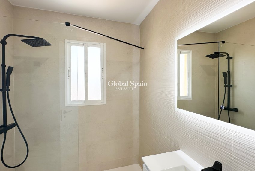 Wederverkoop - HUIS -
ORIHUELA COSTA - Costa Blanca