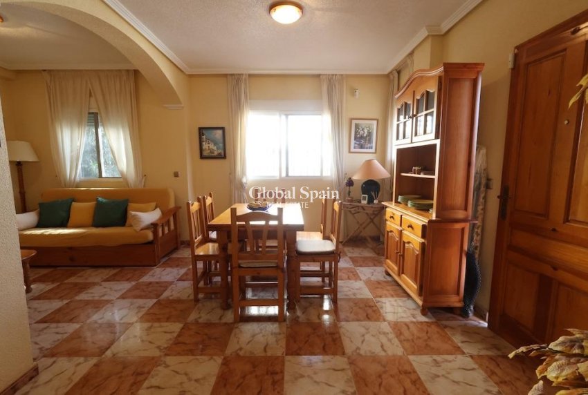 Wederverkoop - HUIS -
ORIHUELA COSTA - Costa Blanca