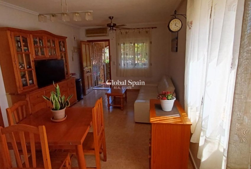 Wederverkoop - HUIS -
ORIHUELA COSTA - La Chismosa