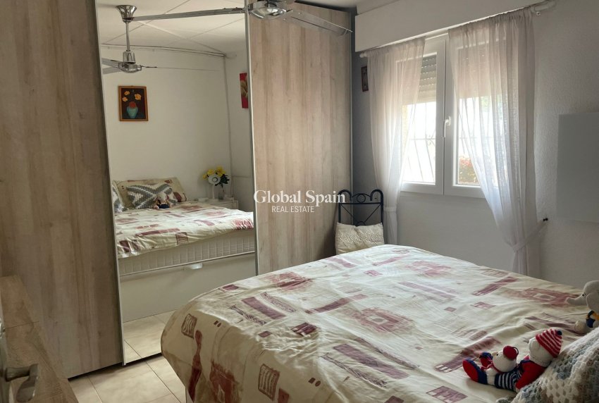 Wederverkoop - HUIS -
ORIHUELA COSTA - La Florida