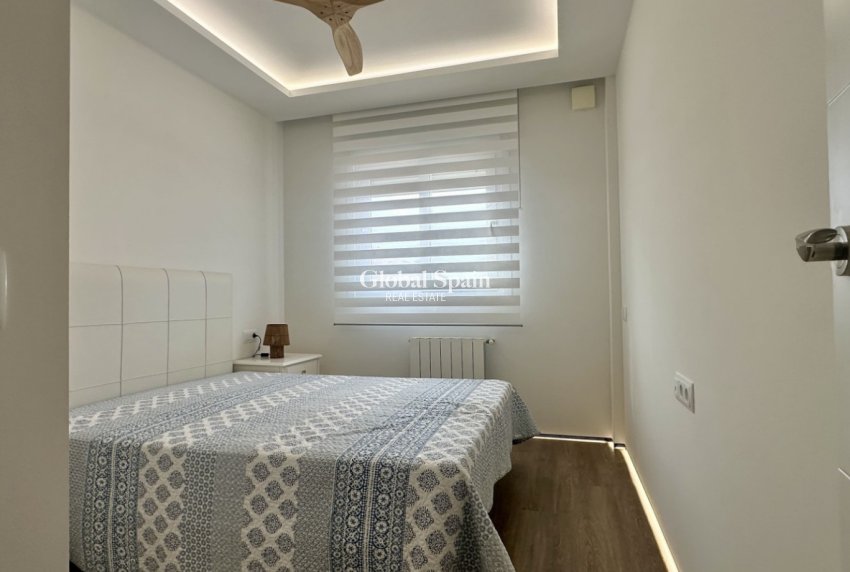 Wederverkoop - HUIS -
ORIHUELA COSTA - La Florida