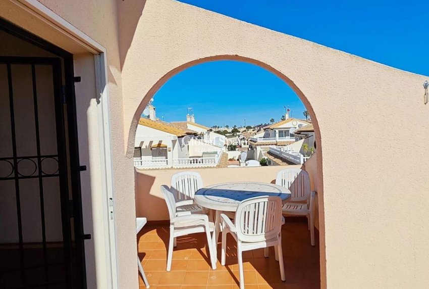 Wederverkoop - HUIS -
ORIHUELA COSTA - La Florida