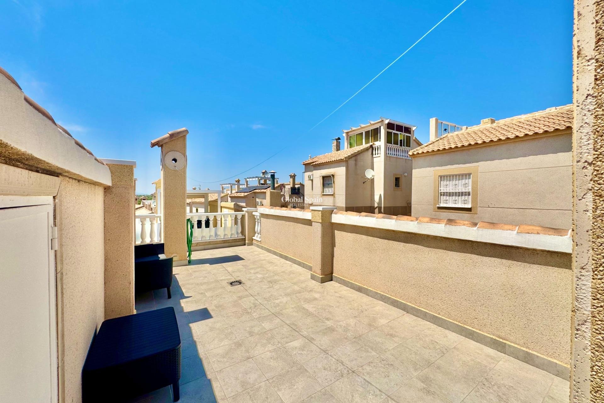 Wederverkoop - HUIS -
ORIHUELA COSTA - La Florida