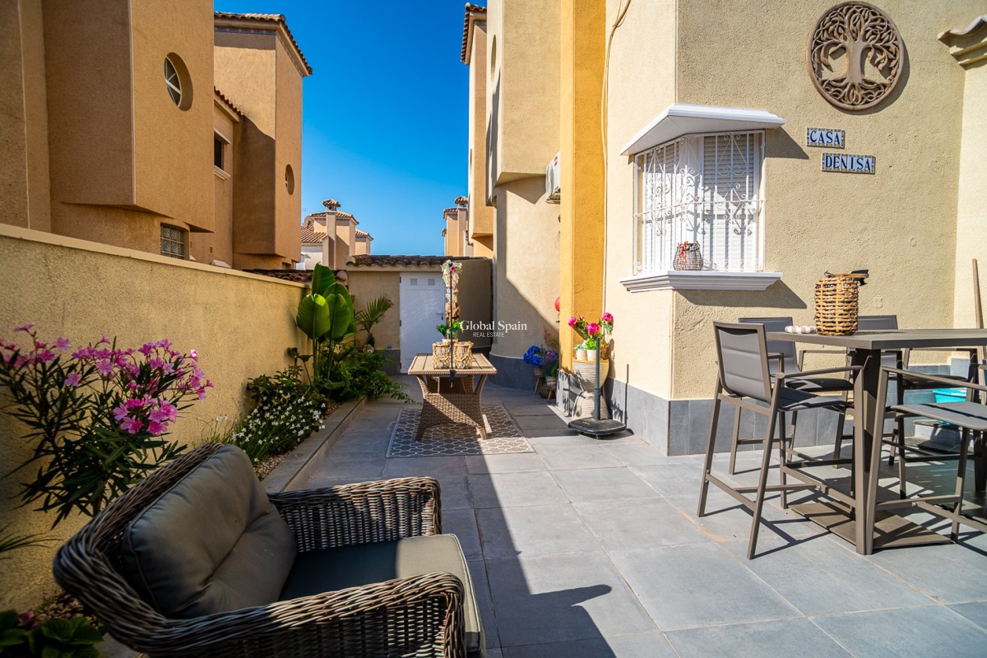 Wederverkoop - HUIS -
ORIHUELA COSTA - La Florida