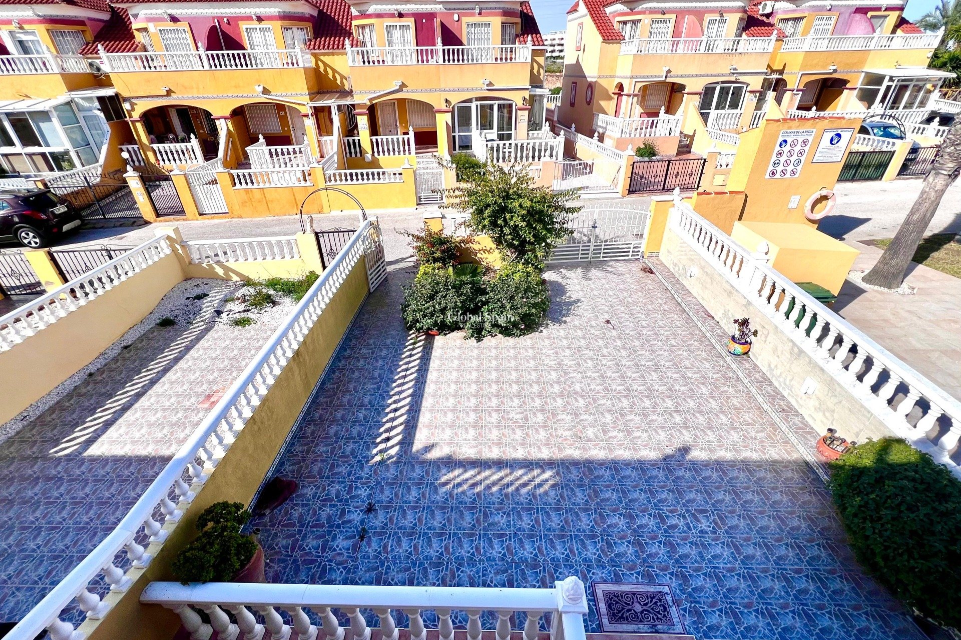 Wederverkoop - HUIS -
ORIHUELA COSTA - La Regia