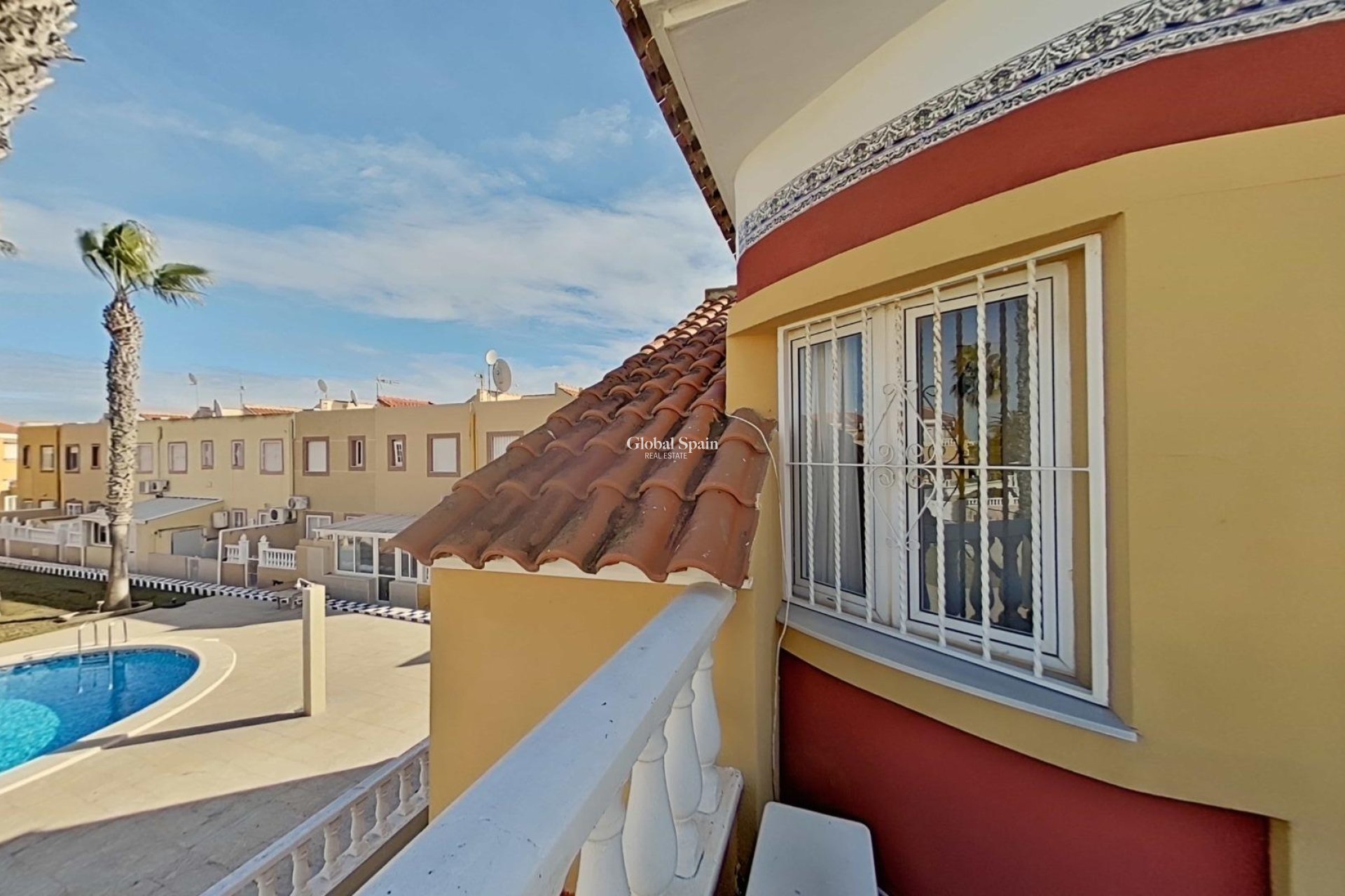 Wederverkoop - HUIS -
ORIHUELA COSTA - La Regia