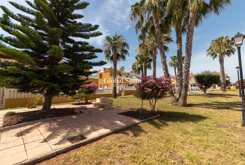 Wederverkoop - HUIS -
ORIHUELA COSTA - La Regia
