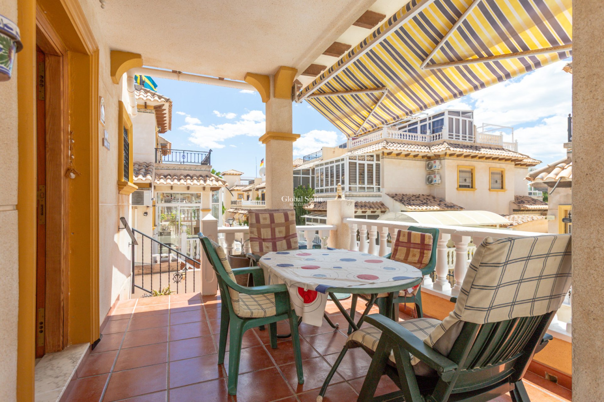 Wederverkoop - HUIS -
ORIHUELA COSTA - La Zenia