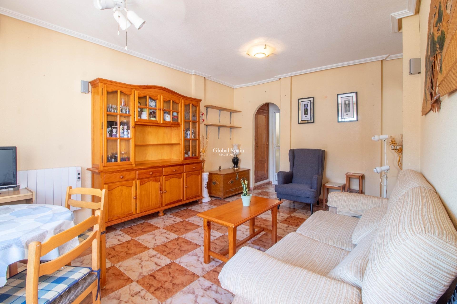 Wederverkoop - HUIS -
ORIHUELA COSTA - La Zenia