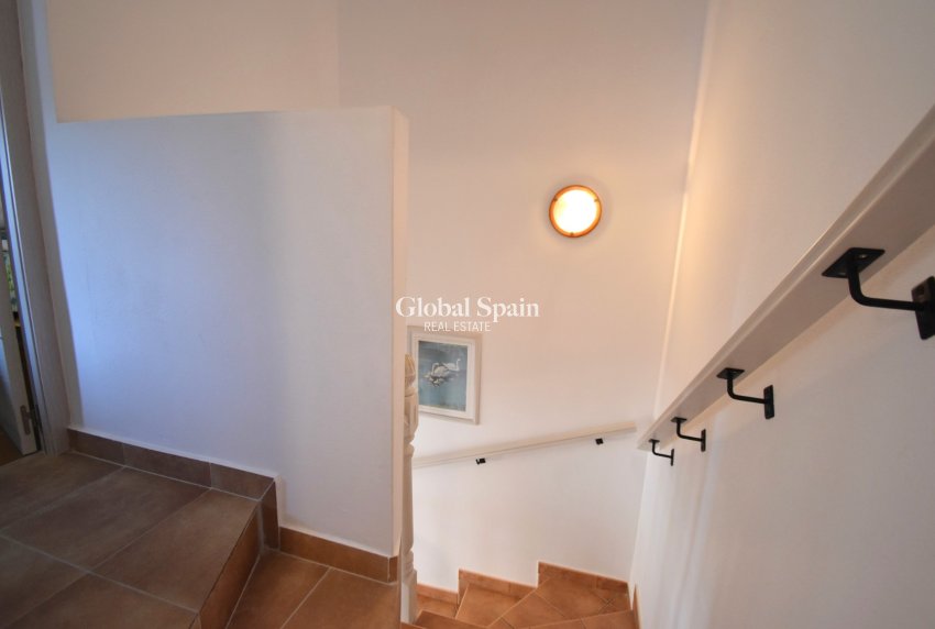 Wederverkoop - HUIS -
ORIHUELA COSTA - La Zenia